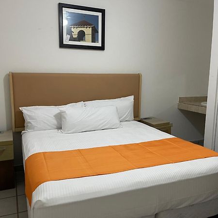 Hotel Las Palmas Ла Пас Екстериор снимка