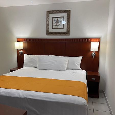 Hotel Las Palmas Ла Пас Екстериор снимка