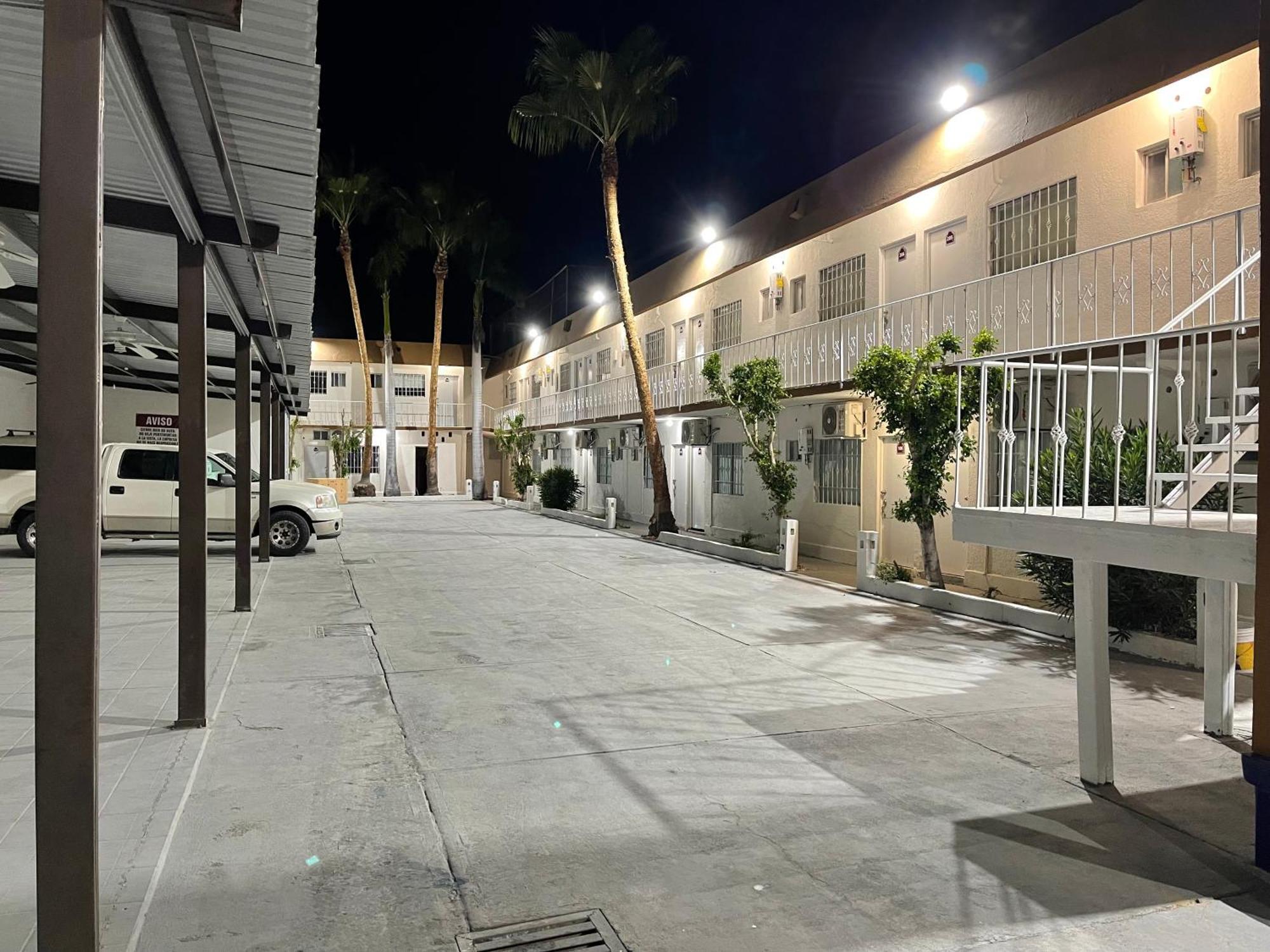 Hotel Las Palmas Ла Пас Екстериор снимка