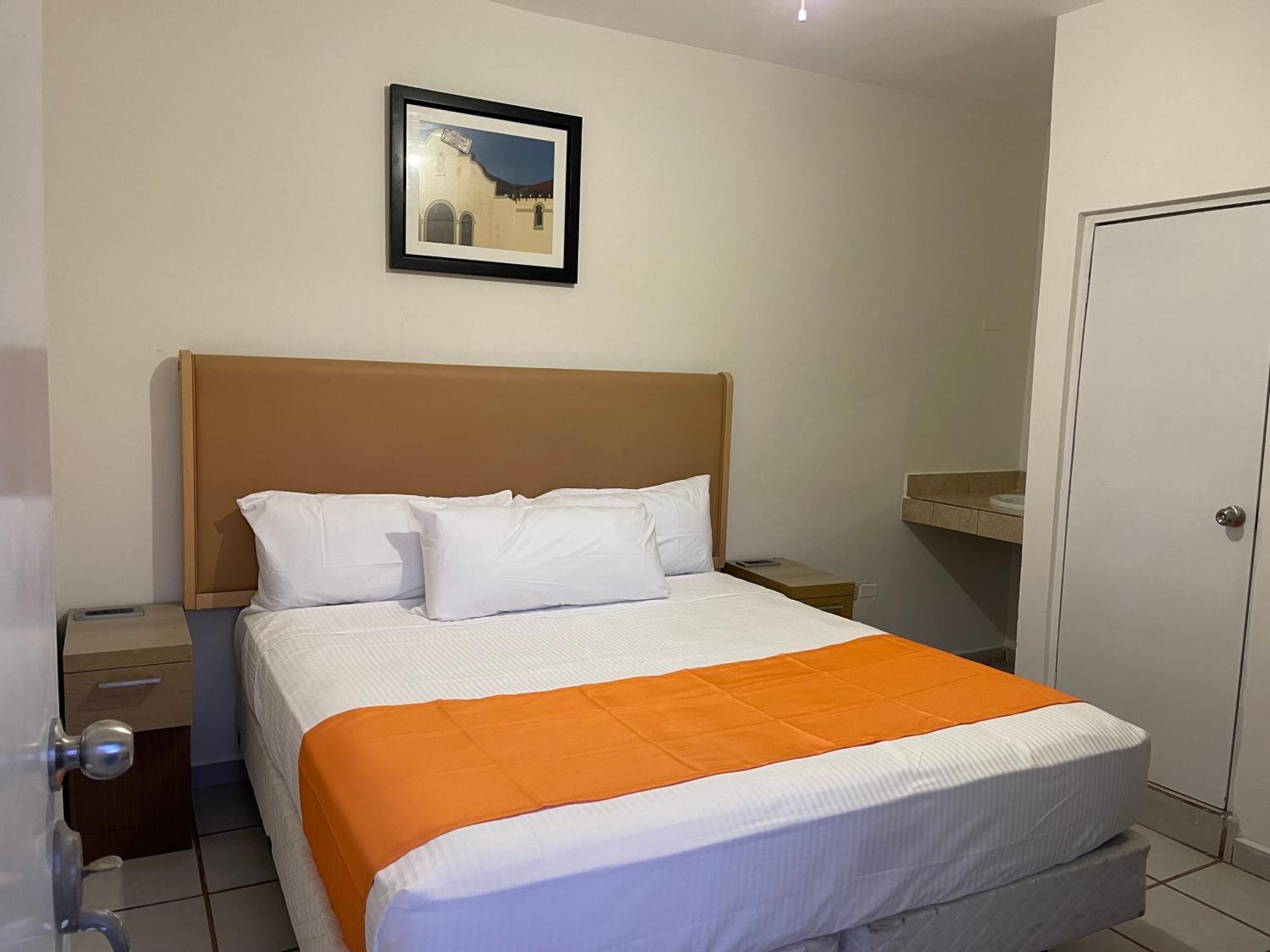 Hotel Las Palmas Ла Пас Екстериор снимка