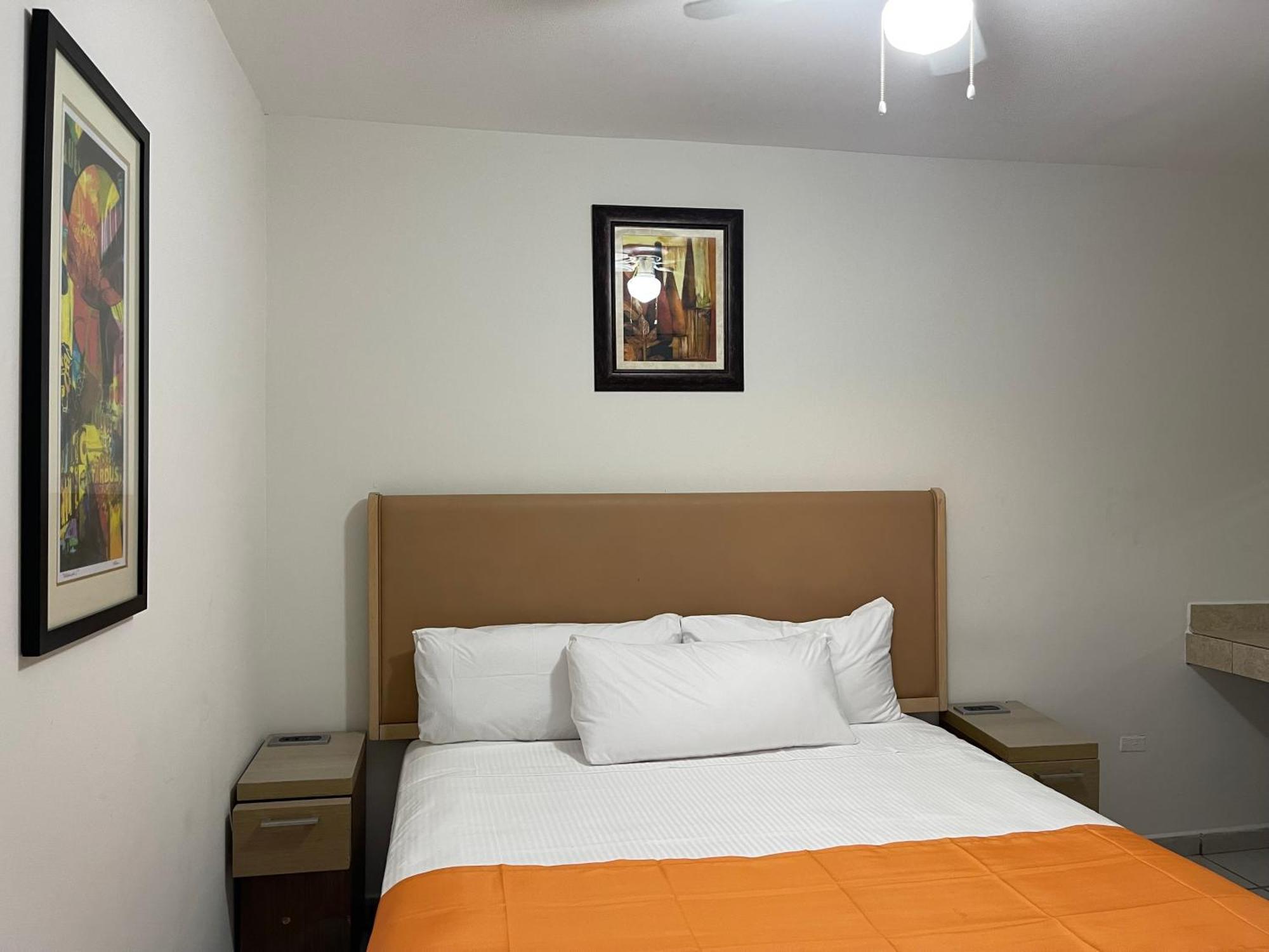 Hotel Las Palmas Ла Пас Екстериор снимка
