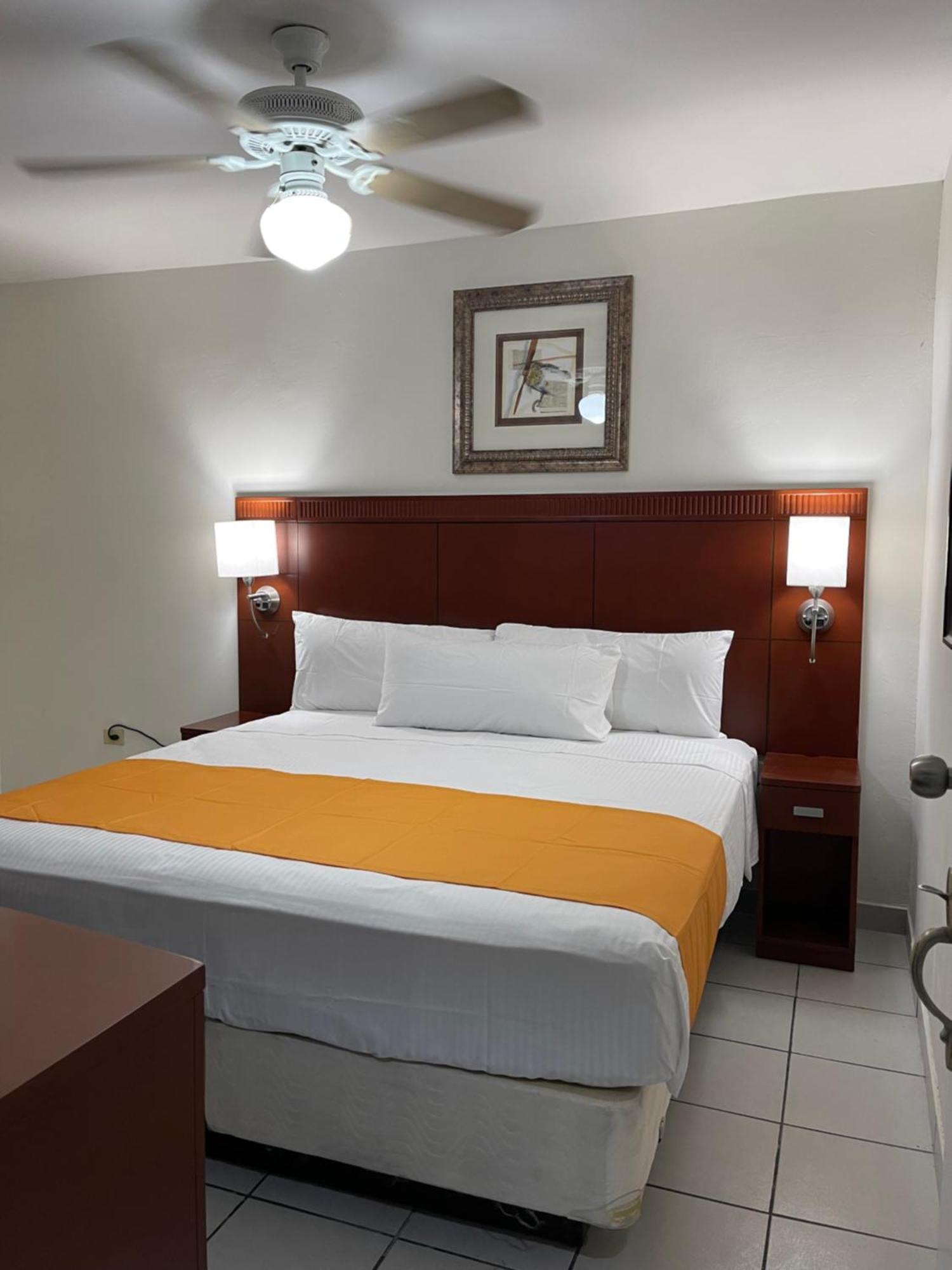 Hotel Las Palmas Ла Пас Екстериор снимка