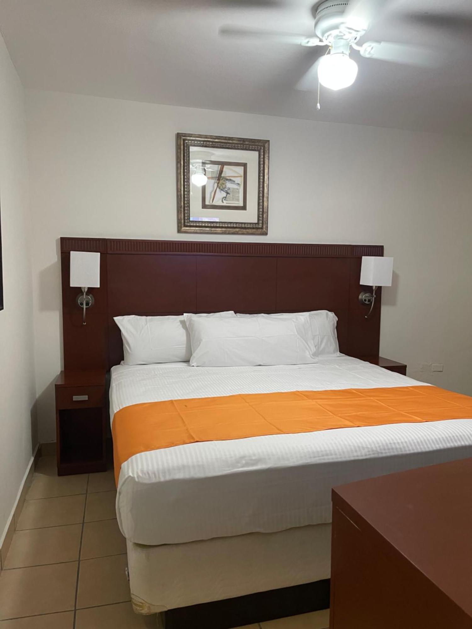Hotel Las Palmas Ла Пас Екстериор снимка